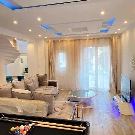 Big, Very Bright House Вилла