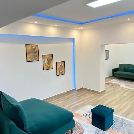 Вилла Big, Very Bright House