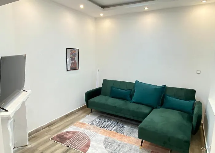 Villa Big, Very Bright House