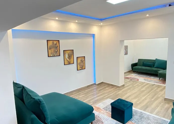 Villa Big, Very Bright House