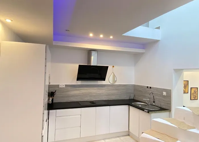 Big, Very Bright House Villa Beauvais