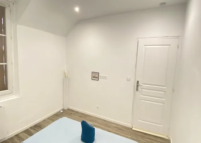 Big, Very Bright House * Beauvais