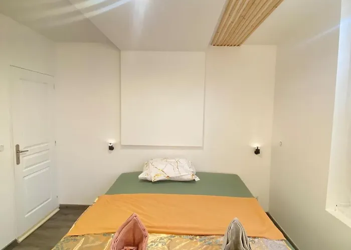 Big, Very Bright House * Beauvais